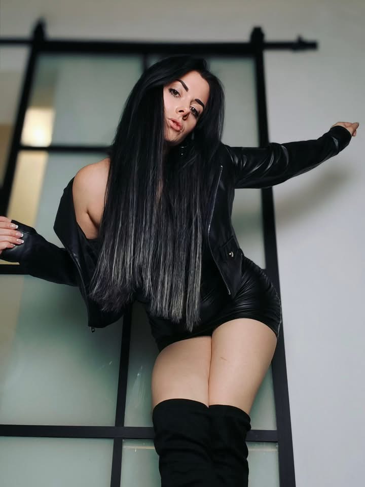 desilicious.life tweet media