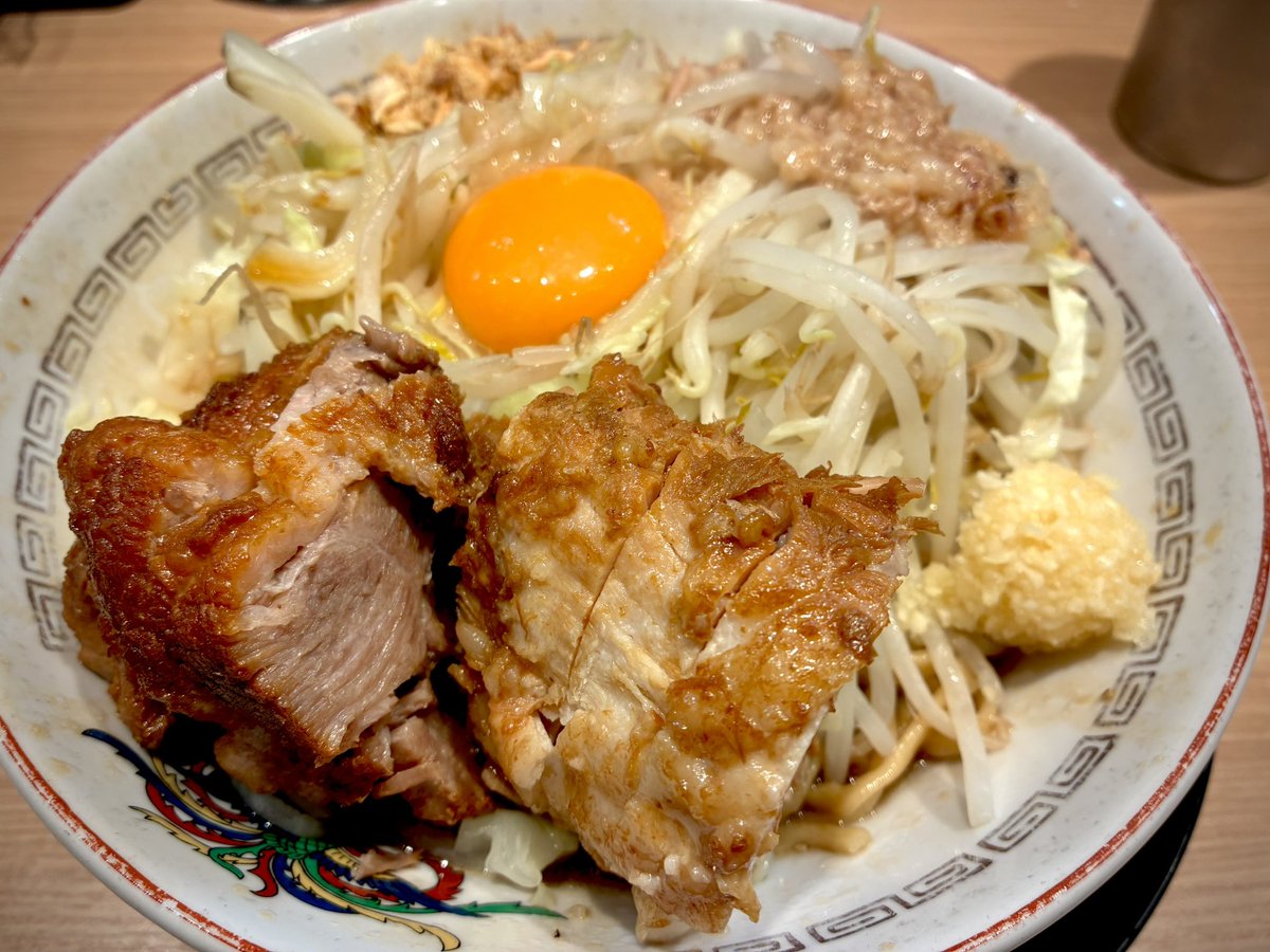 ごみくず tweet media