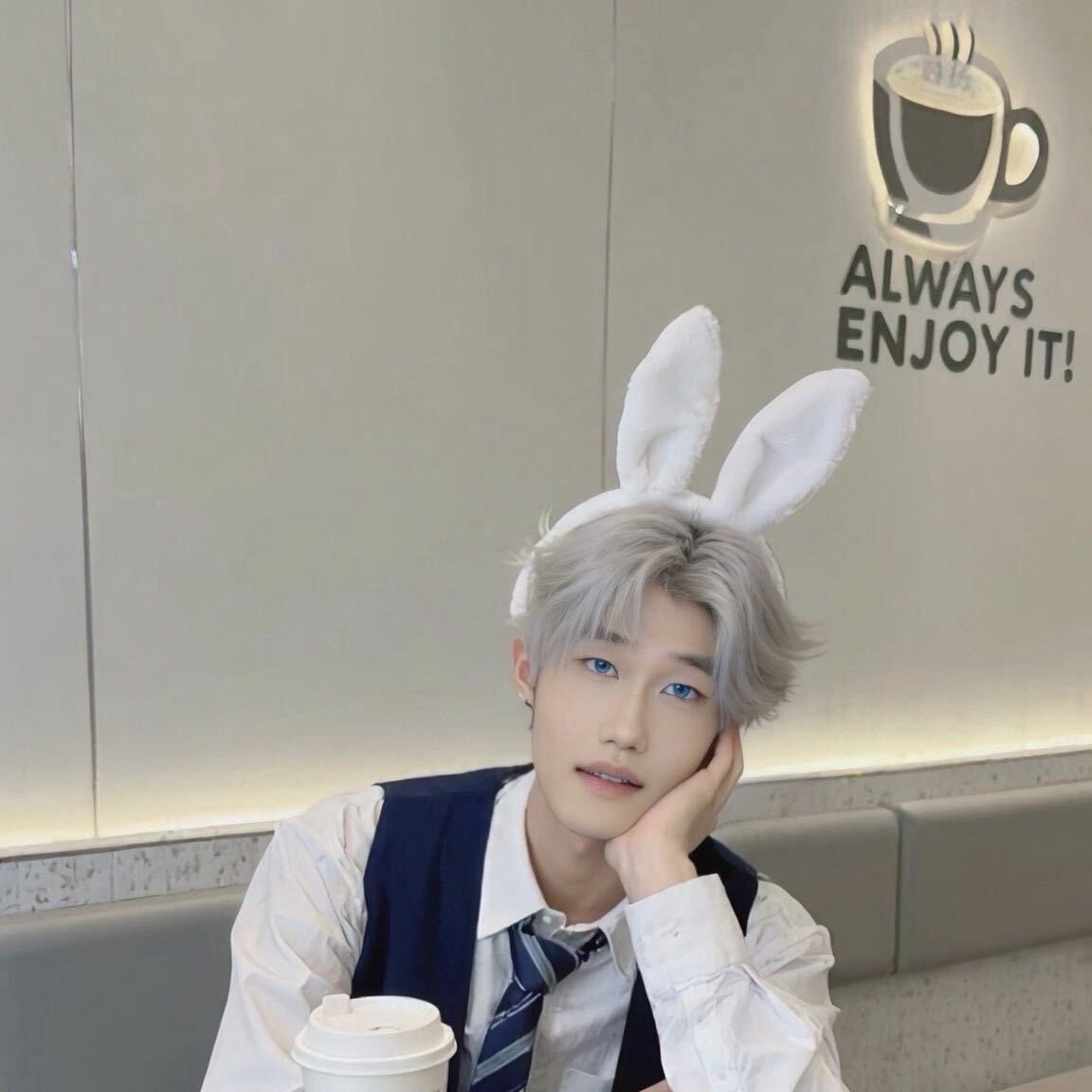 小杰emo了 tweet media