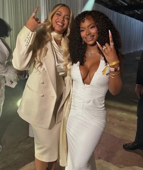 seyoncé 𐚁 tweet media