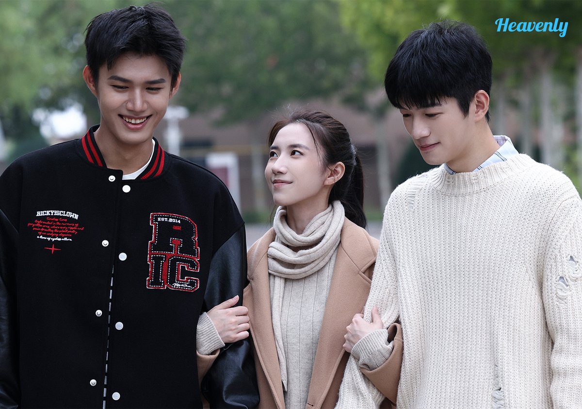 heavenly_pick's tweet image. 매일 통화하면서 은근슬쩍 질투하는 거 귀엽네ㅋ
좋을 때다…👨‍❤️‍👨

&amp;lt;니적심사영재아적미간 : 나의 눈빛에 비친 너의 마음&amp;gt;
4화 당장 보러 가기
🔗s.amond.cc/UOlISp

#니적심사영재아적미간_나의눈빛에비친너의마음
#Feelwhatyoufeel #손재정 #양패역