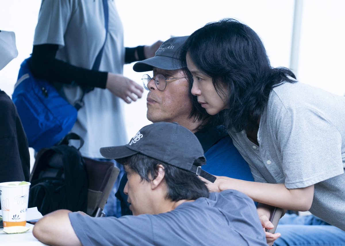 우아한 tweet media