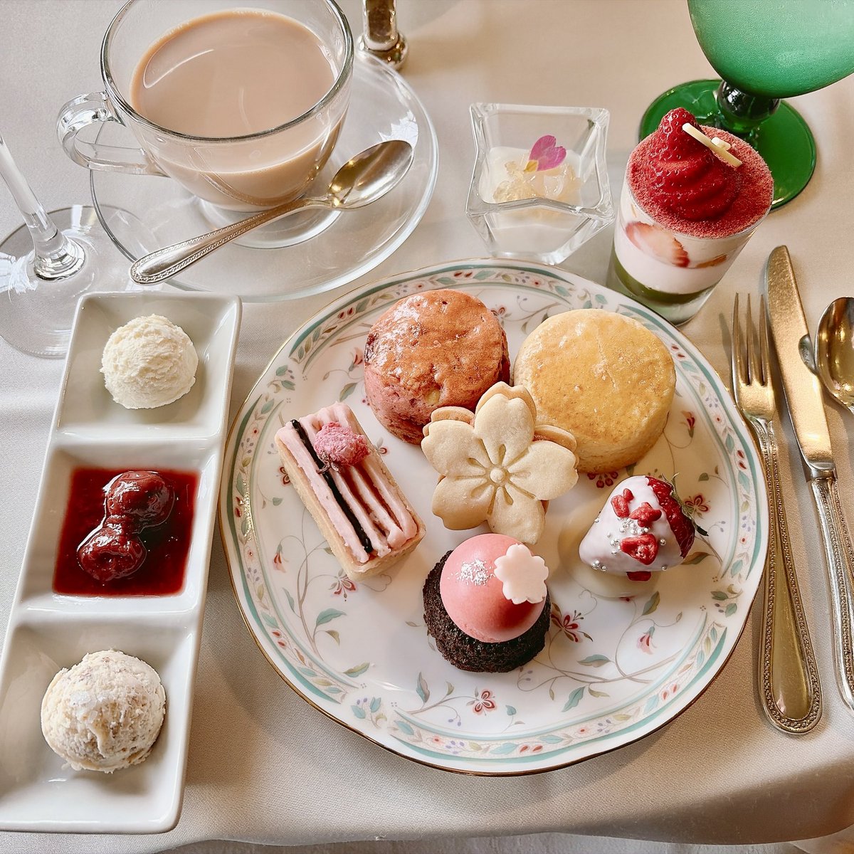 ブチャ tweet media