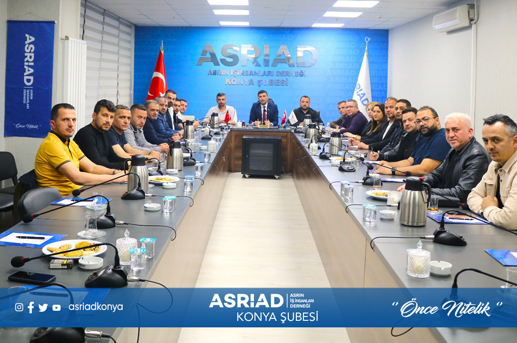 AsriadKonya's tweet photo. Asriad Konya Şubesi Haftalık Rutin Yönetim Toplantısını Gerçekleştirdi.

#türkiye #konya #asriad #asriadkonya #gençasriad https://t.co/PGce9vkr0H