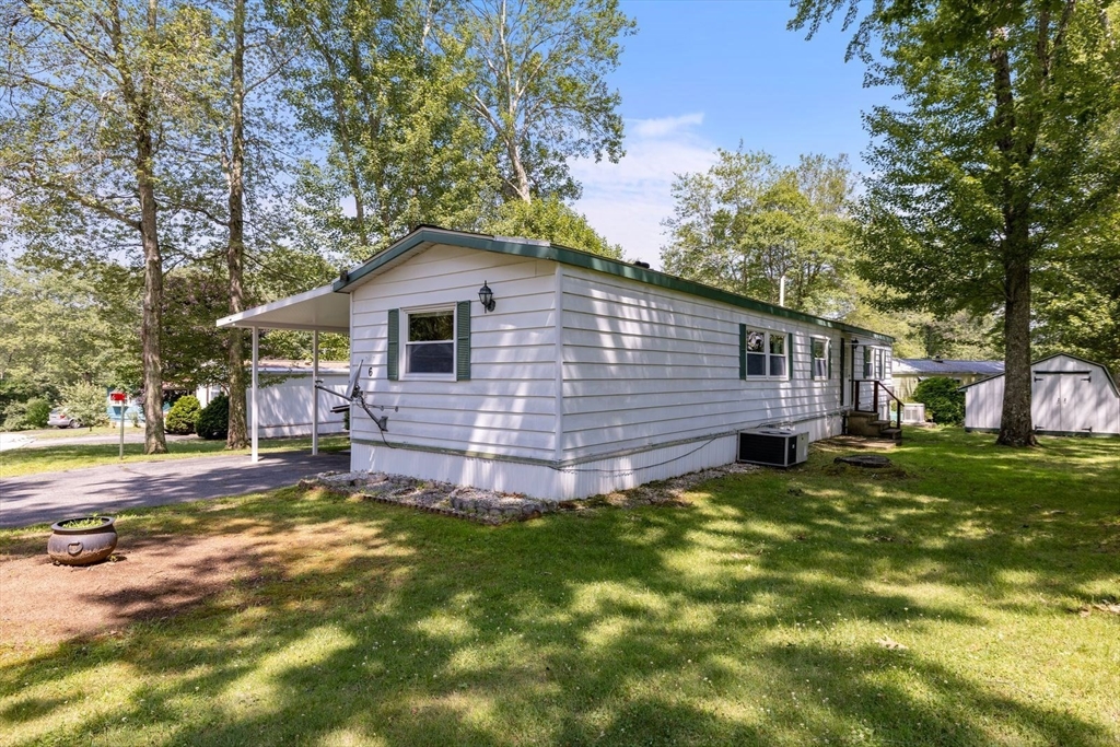 REwithLisaCaron's tweet photo. 🏡 ACTIVE | 📍 6 Second Street, Brookfield, MA 01506
💲 164,900 |  🛏  2 bed  🛁  2 bath  📐 910 sq. ft.

https://t.co/FygaU2yb7u https://t.co/hlxfdD5e3n