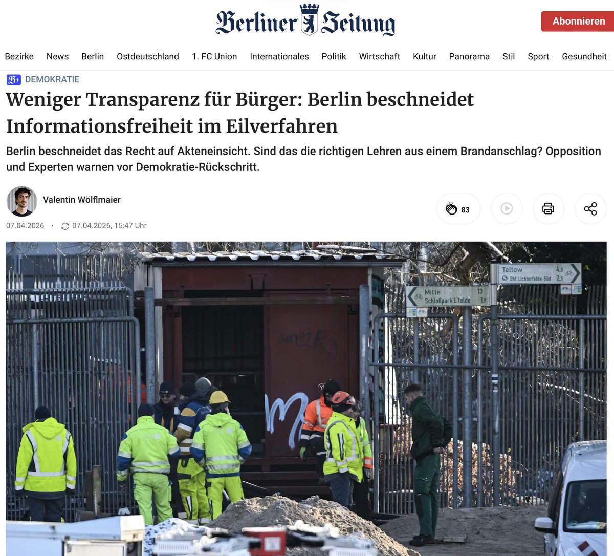 UnsereDemokratie:

“Ungeachtet der einhelligen Kritik von Opposition, 34 Organisationen aus der Zivilgesellschaft und 20.000 gesammelten Unterschriften wurde die Gesetzesänderung bereits drei Tage später, am 26. März, im Eilverfahren beschlossen. Künftig werden weite Teile