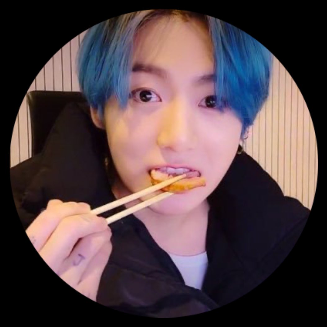 oomfnation7's tweet photo. Happy birthday to the beloved oomf member and precious older sister to us all WE LOVE YOU MARY!! @koonimies https://t.co/KwLBzg3NJ3