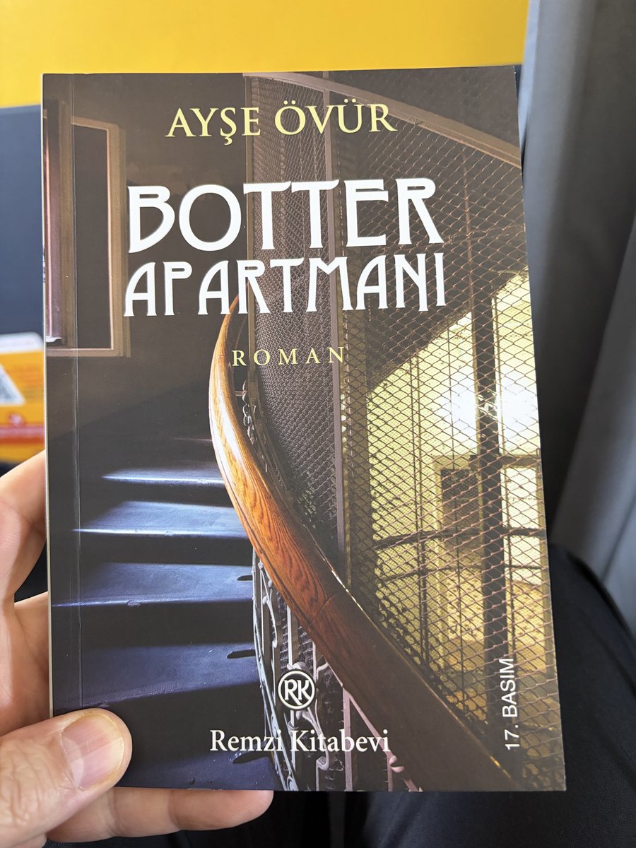mrguneri's tweet photo. 〽️Hadi Yeni bir kitap 📚 
#BotterApartmanı
#AyşeÖvür https://t.co/mkaNSN3Ve1