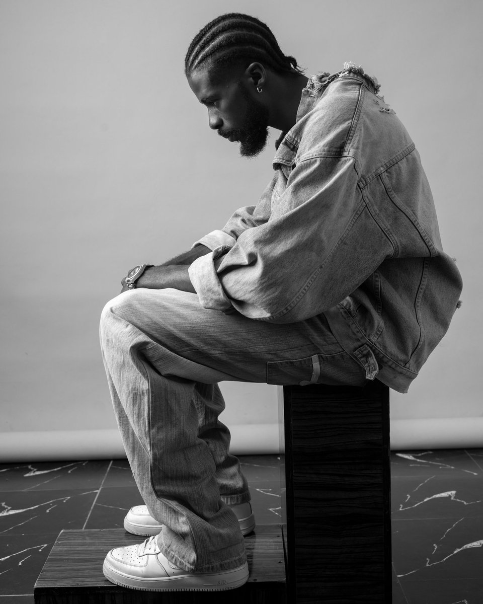 buof_daddy's tweet image. JOKOGBOGO IN DENIM 
📸: @buof_daddy 
👦: @jokogbogo 
#photo #denim #vogue