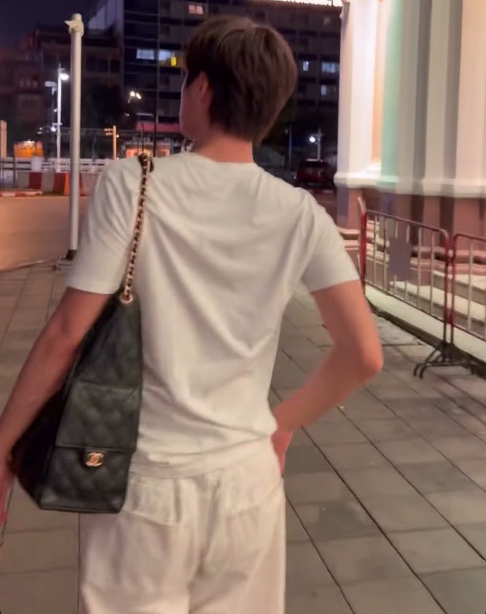 PN HW ●´ε｀● บาร์ธsad boy tweet media