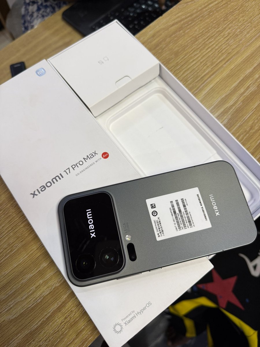 mobileshopug's tweet photo. Xiaomi 17 Pro Max 😮🔥📱
7,500mAh battery 🔋 – no more charging stress!
Leica camera 📸 – crazy clear shots
120Hz smooth display 🔥
📍Mabirizi complex level1 room28
DM 0749000430 for price & delivery 🚚
#xiaomi17promax
#phonedeals
#trustedseller
#MOBILESHOPUG https://t.co/B3ryucMCgZ