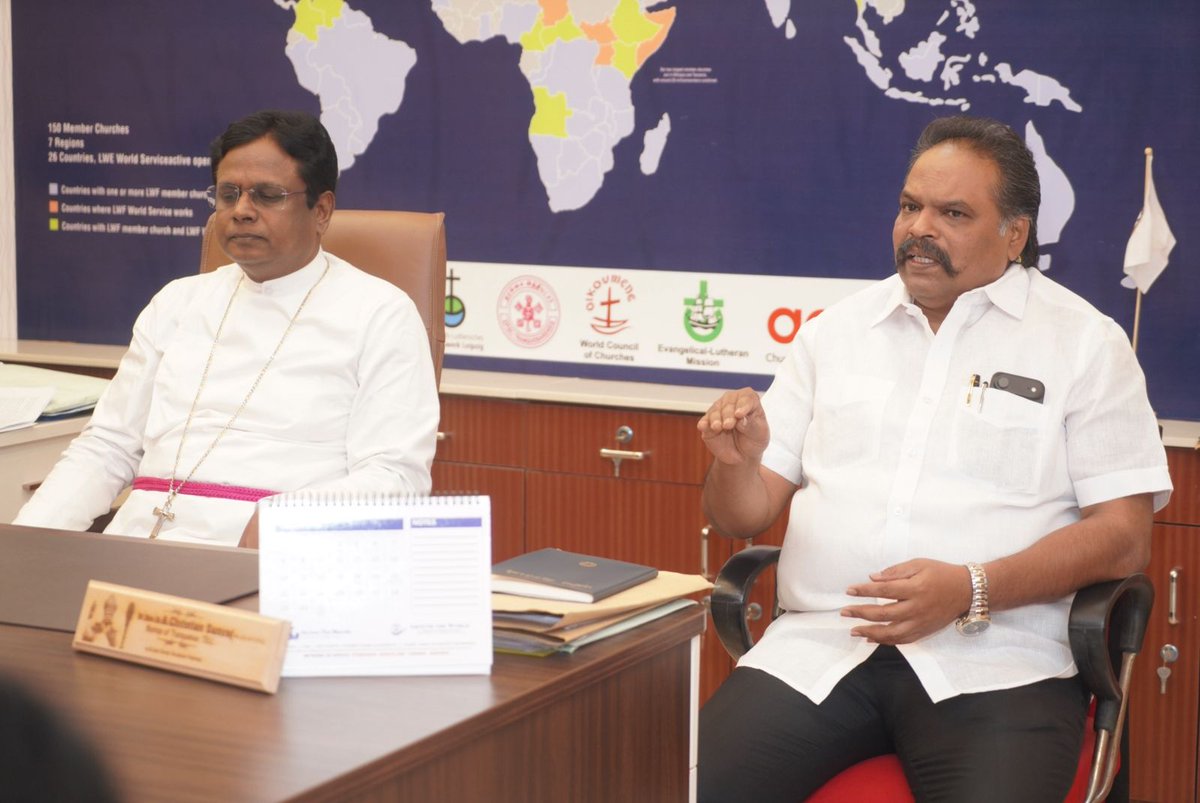 FernandasRaja's tweet photo. இன்று திருச்சியில் TELC தலைமை அலுவலகத்தில் TELC பேராயர் Rt. Rev. Dr. A. கிறிஸ்டியன் சாம்ராஜ் அவர்களையும், குருமார்களையும் சந்தித்து, மாண்புமிகு முதல்வர் M. K. Stalin அவர்களின் தலைமையில் Dravida Munnetra Kazhagam தலைமையிலான மதச்சார்பற்ற தேசிய முற்போக்கு கூட்டணி வேட்பாளர்களுக்கு ஆதரவாக வாக்கு சேகரிப்பில் ஈடுபட்டோம்.

சமூக நீதி, சமத்துவம், சிறுபான்மையினர் முன்னேற்றம் — எங்கள் உறுதி! ✊🏻

#CSISynod #CSI1947 #cfernandas #ADVCFRR #ChurchOfSouthIndia #ChurchOrder 

@CMOTamilnadu @Udhaystalin @Office_of_Udhay @InigoIrudayaraj @thirumaofficial @DMKITwing @arivalayam @dmk_raja @CbeCorp @TOI_Coimbatore @csisynod @OfficeofABC @churchofengland @DrSubair_Khan @USPGglobal @Oikoumene @USPGglobal @AnglicanWorld @waccglobal @cwmission @dioceseoflondon