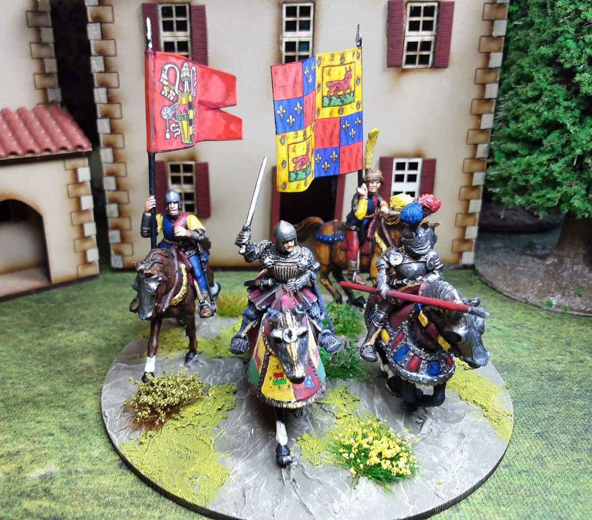 yarkshiregamer's tweet image. Continuing the build up to #Salute here's my favourite, Cesare Borgia Command Stand along with his personal Bodyguard, everyone loves a bad boy and the two Borgia TV Series were brilliant 
28mm Perry &amp;amp; Steelfist 
#wargaming #hobby #history #tabletopgames