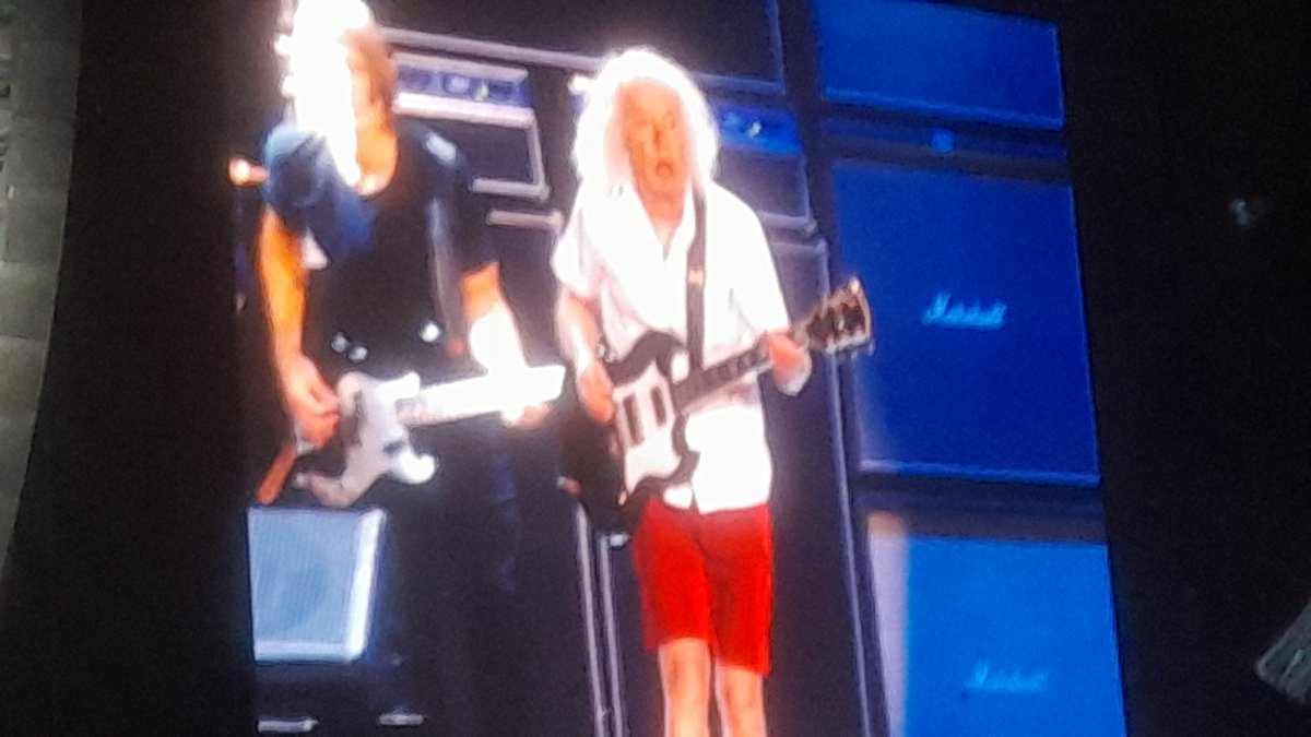 Hector Becerra tweet media