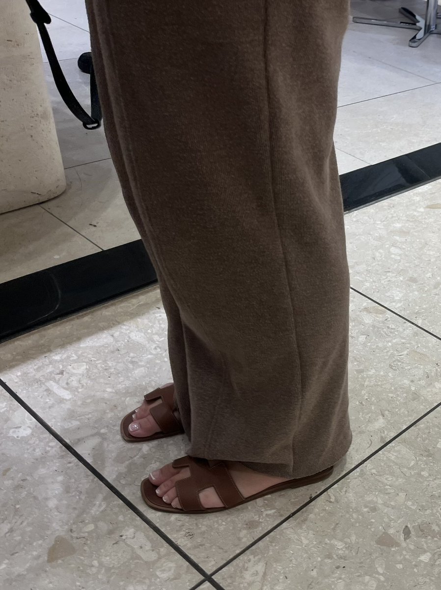 rayan942000's tweet image. #candid #pied #feet #beurette #snap
#marocaine