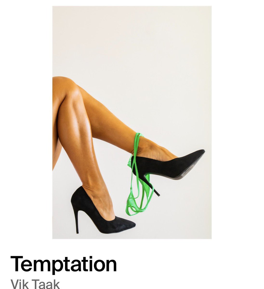 VipDigitalpics's tweet image. Good morning 

It’s hot in London. 

Available on @foundation 
Link: foundation.app/mint/eth/0xbcF…

#Photography #NFTs