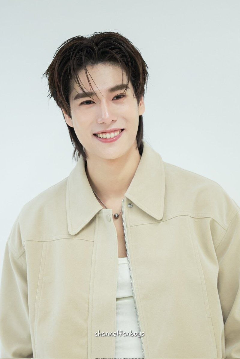 Posie tangsakyuen tweet media