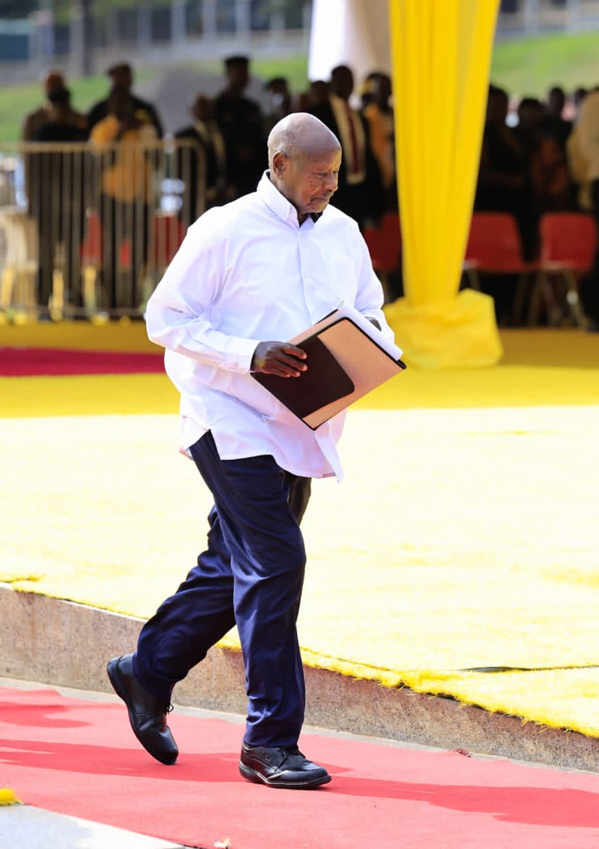 CollinsDramani1's tweet photo. A leader who prioritizes peace, stability, and economic growth for Uganda.
H.E. @KagutaMuseveni  continues to guide the nation toward prosperity and self-reliance. @Muhoozi_Titan @MzeeKayiira @job_matua @HajjatMedina @Apuun6 @Onc_nrm1 https://t.co/Bg2CNn91ru