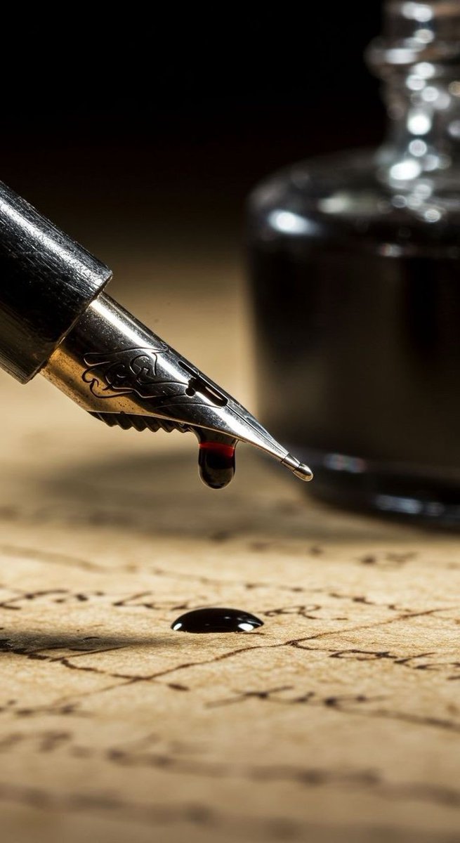 SMawenzi's tweet image. I had given it all,
or I think I did, yet
all that echoed back
was never enough,

eventually my voice
faded into the silence,
I became one with the walls
yielding to your worthiness.

But my #ink never cowered,
Its pulse beaconing the taste of
my phrasing. 
#vss365
#foxprose