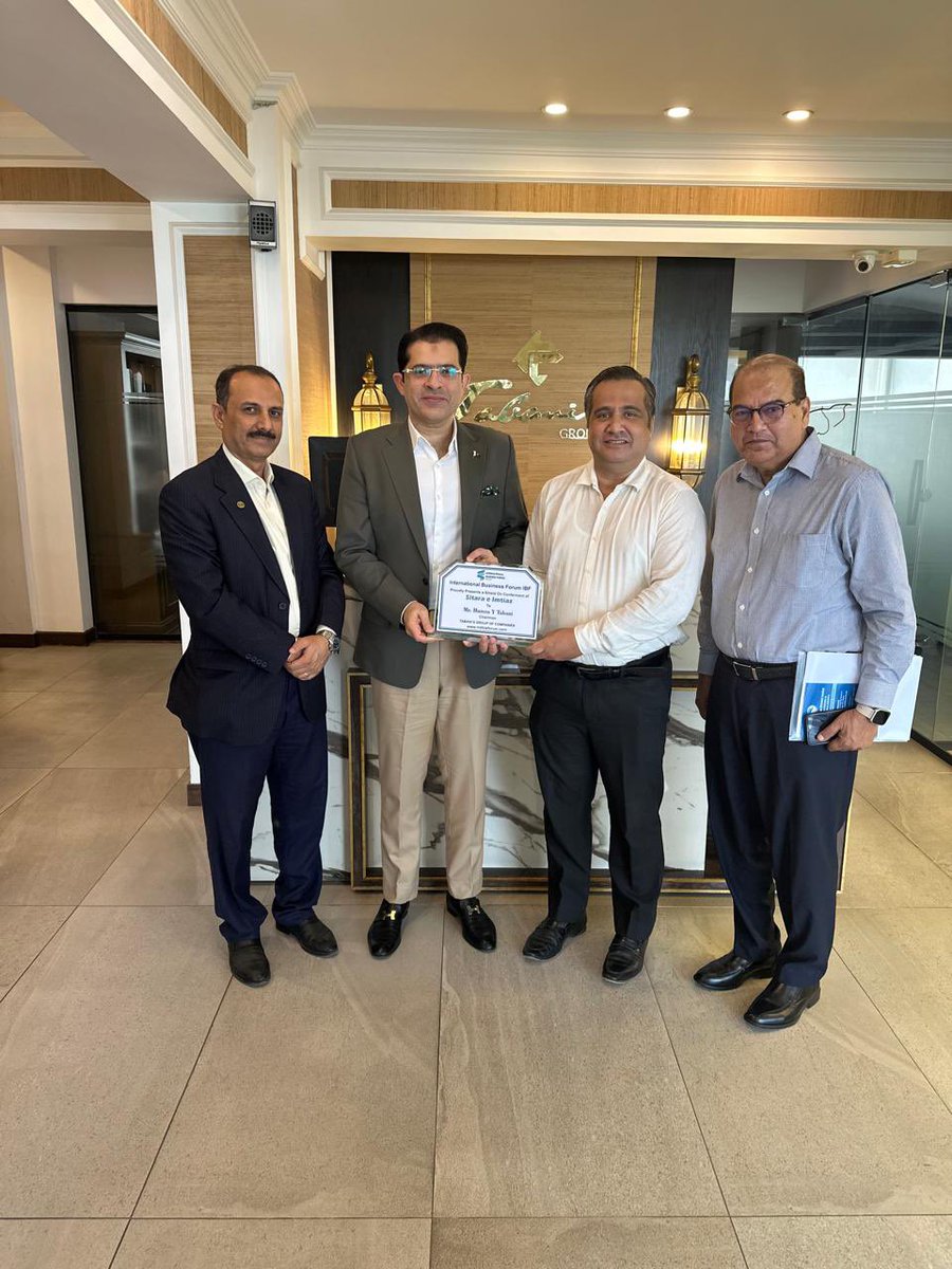 humzatabani's tweet image. Mr. Ali Arsh Khan, Founder &amp;amp; Chairman IBF, visited Tabani Group HQ Karachi and presented a shield on Sitara-e-Imtiaz conferment. Privileged to be Patron IBF (International Business Forum)
#IBF #TabaniGroup #SitaraEImtiaz #Leadership #Pakistan #tabanicorporation
