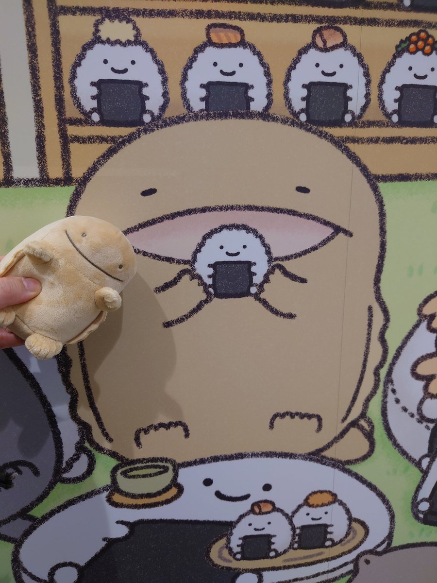 TorajakoM's tweet photo. あーん。
おにぎりおいしいうお。

#なんもの撮ったよ
#東京駅一番街 https://t.co/oPYrl5yoqc