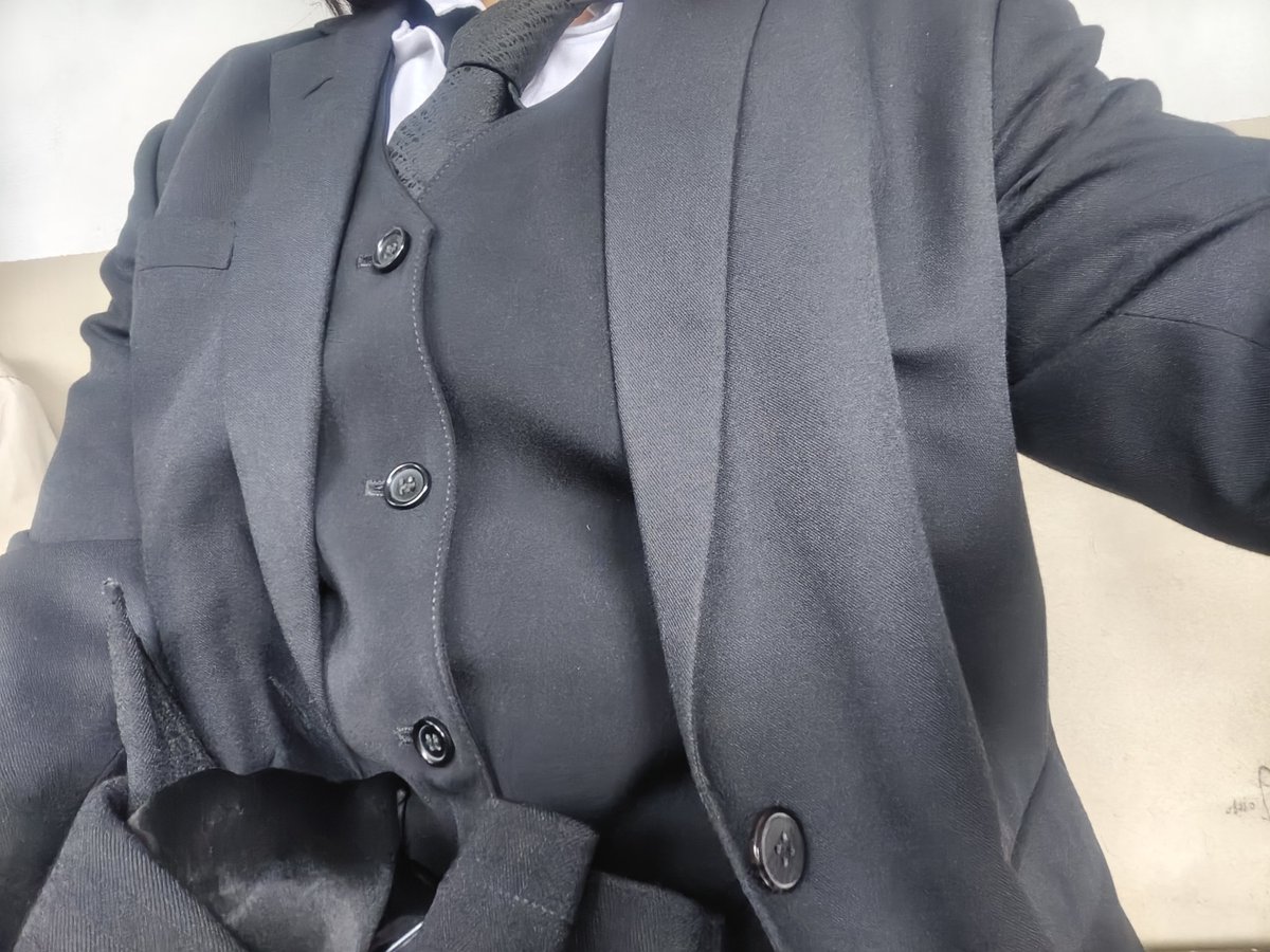 Faust's insane rambling room tweet media