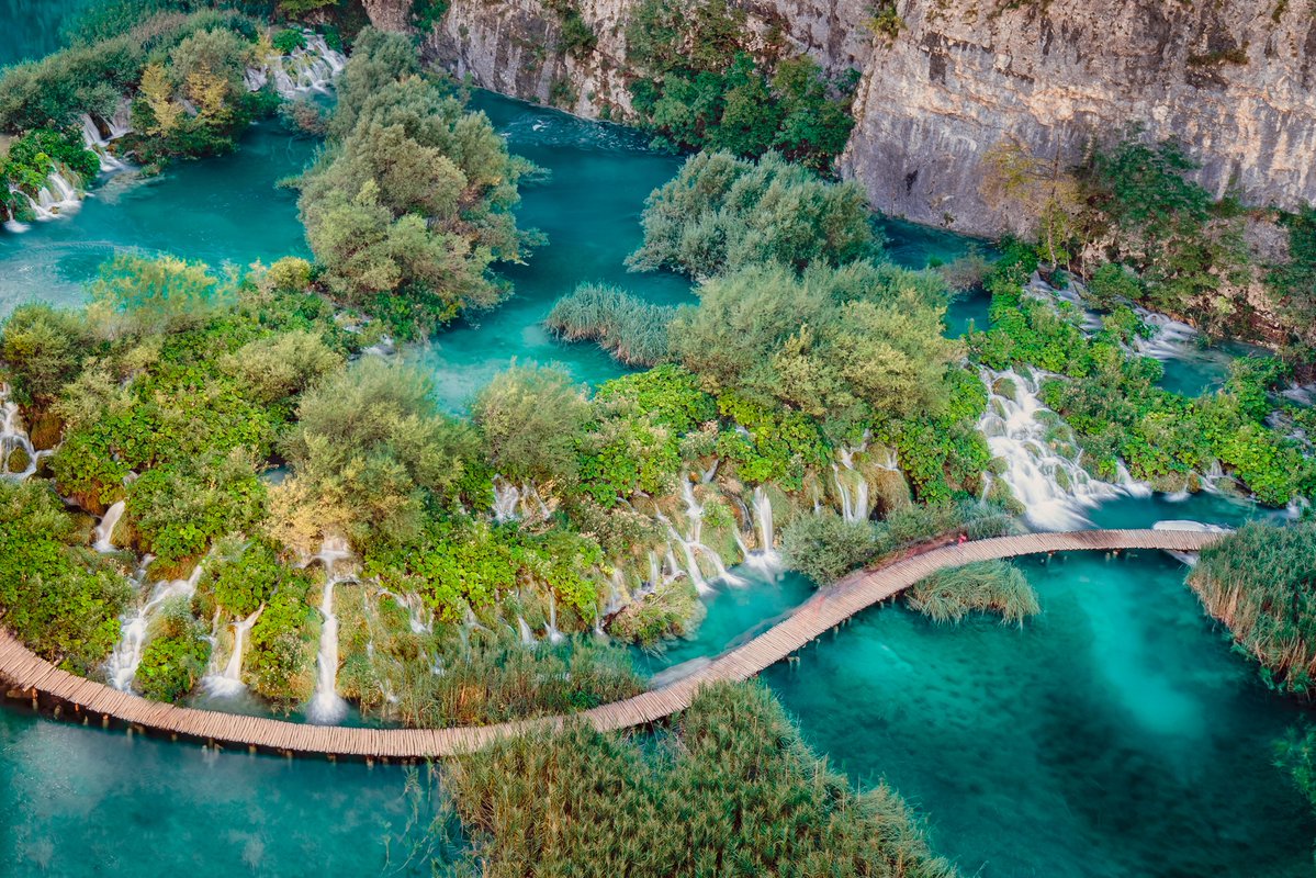 Plitvice Lakes National Park tweet media