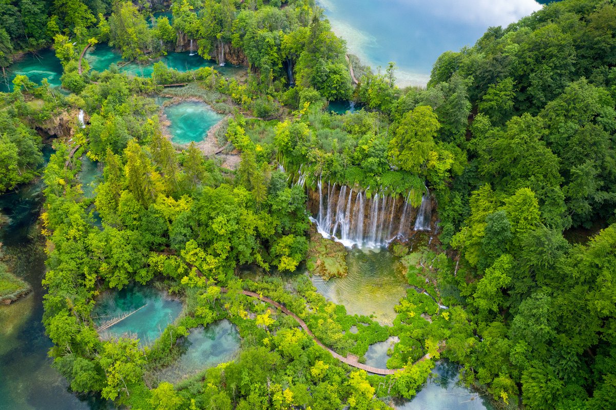 Plitvice Lakes National Park tweet media