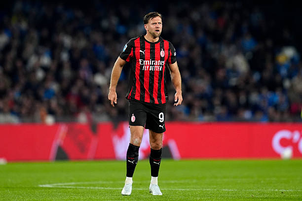 Milan Posts tweet media