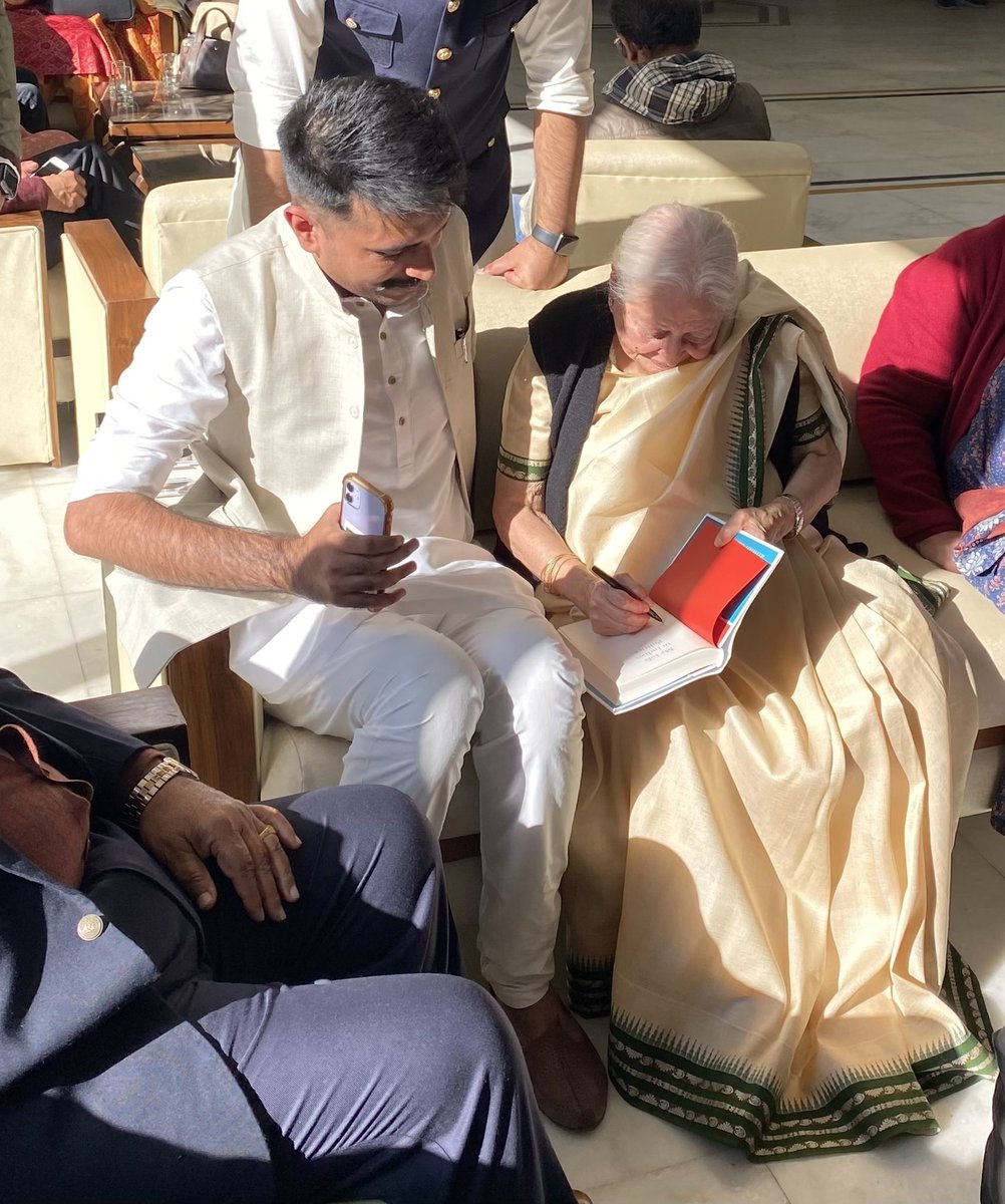 Deeply saddened by the passing of Mohsina Kidwai ji.

We have lost a guardian, a mentor, and truly a banyan tree of Indian democracy whose presence gave strength, shade, and direction to so many.

Her absence leaves a profound void.
May her soul rest in peace.