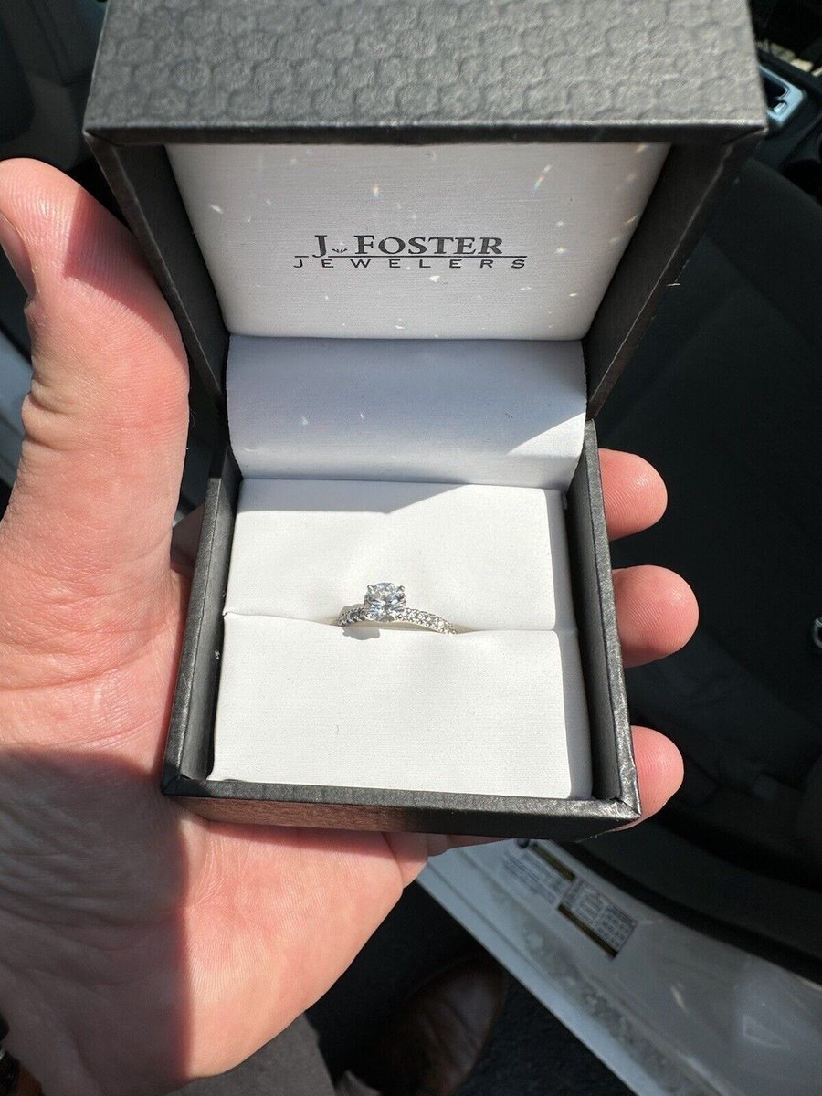 exknighttx's tweet image. Ring 💍 proof