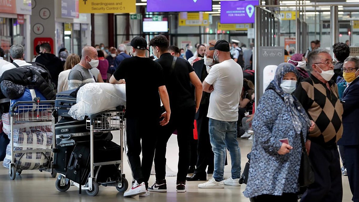 عكس السير tweet media