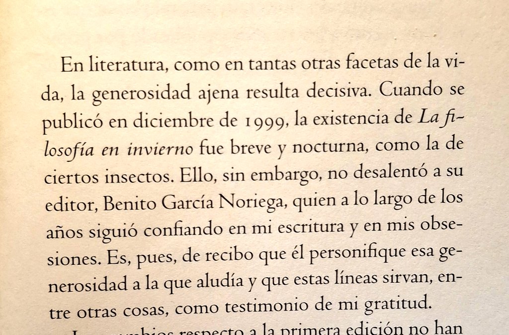 lazarosantano_'s tweet photo. «De un lado queda el mundo con el hombre; del otro queda el tiempo solo, sigiloso, sibilino».

*Creo que voy a ser pesado recomendando unas cuantas veces este 'pequeño' y extraño gran libro de Menéndez Salmón; y enhorabuena a @KRKEdiciones por publicarlo. https://t.co/YgrwkWz3pC