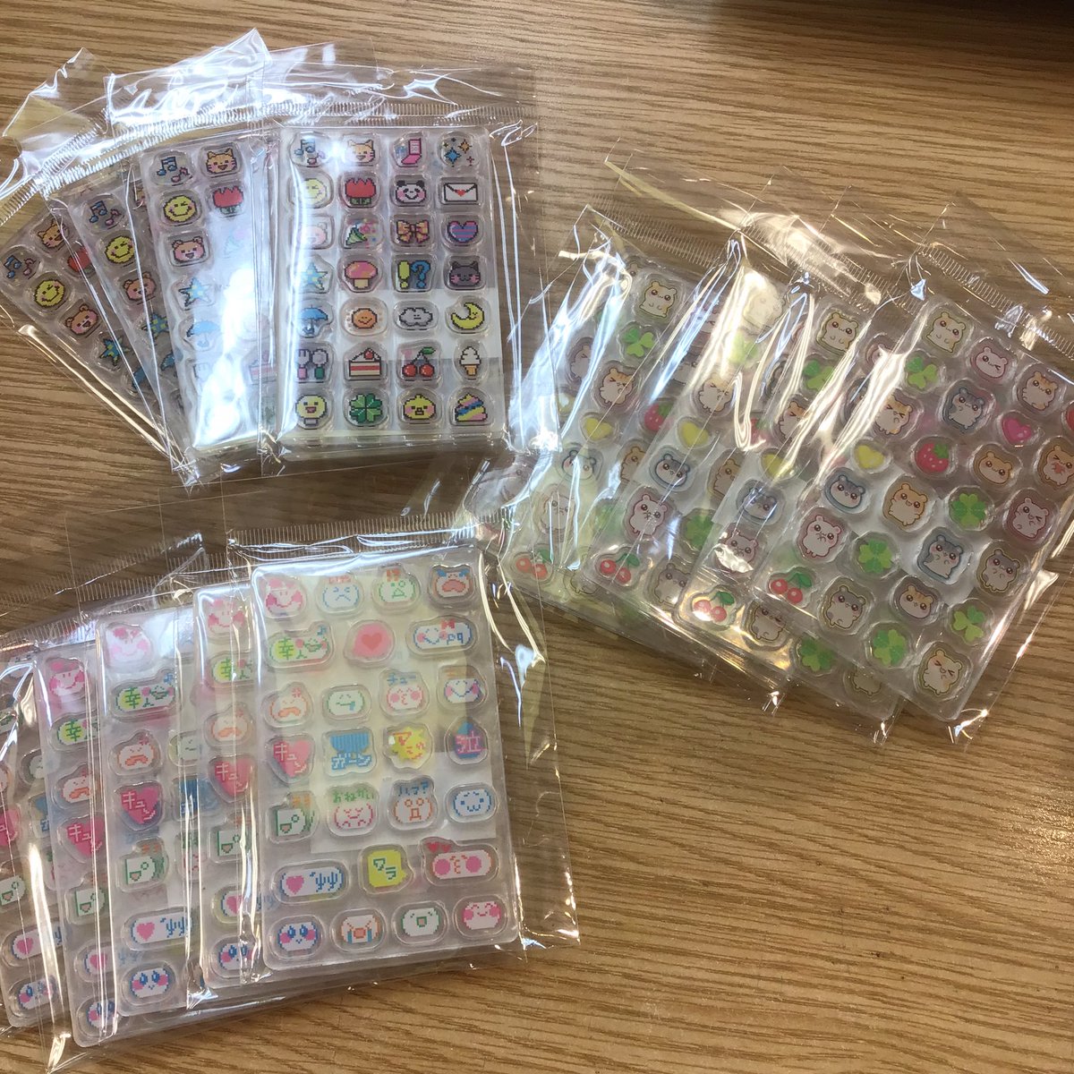 🌷新商品🌷 スマホやシール帳のデコパーツに！ アクリルパーツが入荷