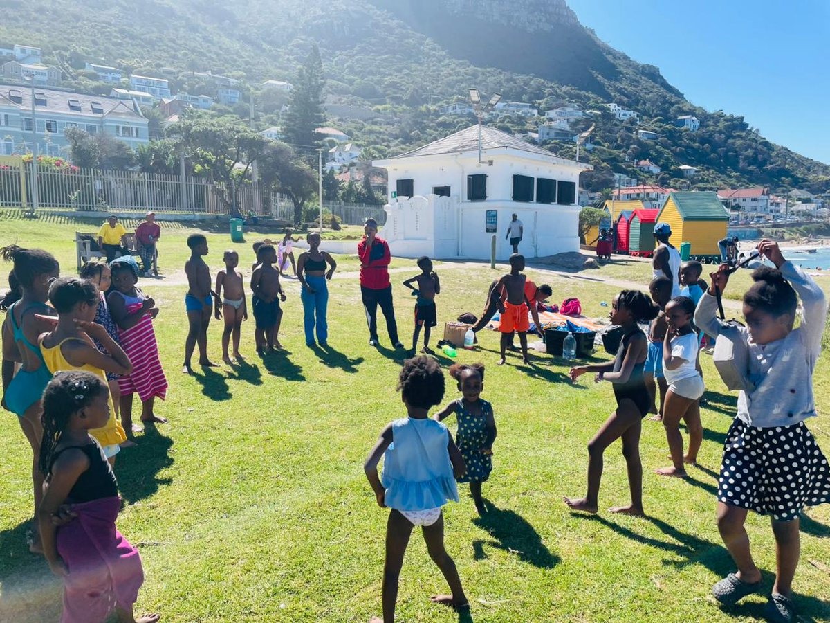 Loxion_Library's tweet photo. We’ve just wrapped up an amazing holiday program! 🌟 But at Loxion, we keep it real, we’ve learned that planning ahead keeps our impact even stronger. 💪📚 Next time, we’re saying yes earlier and making the magic even bigger! ✨#LoxionMobileLibrary #YouthInAction #PlanToThrive https://t.co/msguzXqOZQ