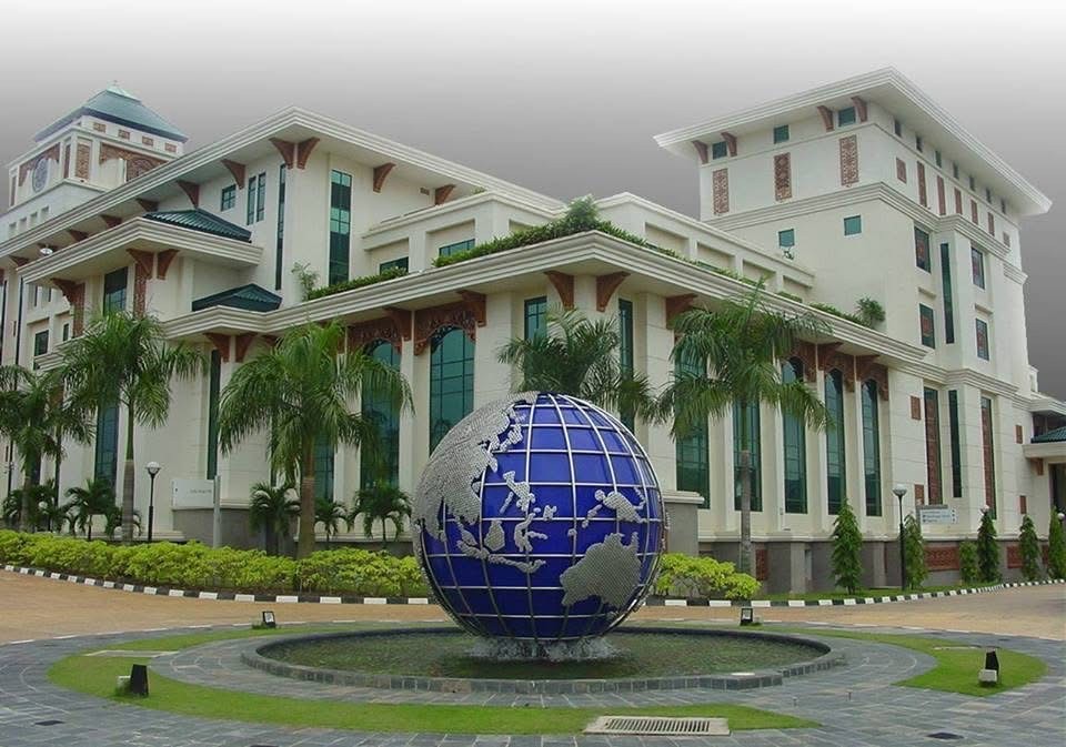 kuna_en's tweet image. #Malaysia condemns the entry of an Israeli occupation minister into the courtyards of Al-Aqsa Mosque as blatant violation of international law &amp;amp; United Nations resolutions

ow.ly/GnPY30sUUjH

#KUNA #Kuwait