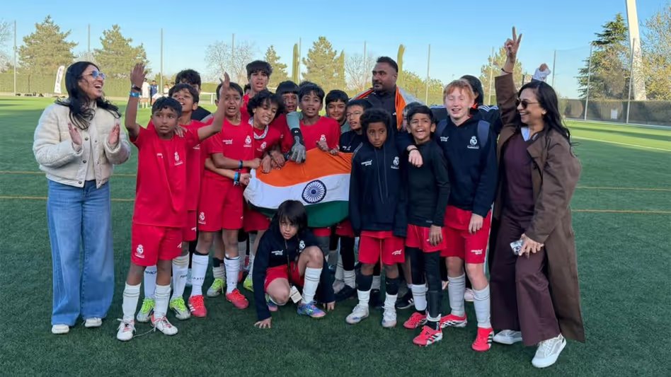 ⚽ India’s U-12 team clinches the Real Madrid World Challenge—showcasing the rising power of young talent and a bright future for Indian football. 
Their passion, discipline, and teamwork are truly inspiring. 
#IndianFootball #YouthPower #FutureChampions #11YearsOfMUDRA #Israël