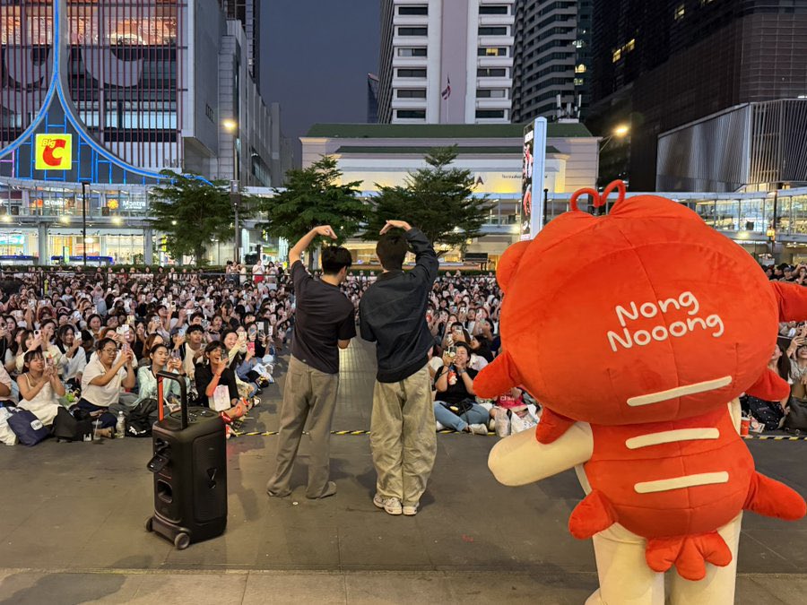 ᴍᴀʏ tweet media