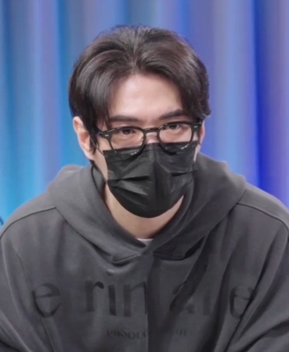 time1222 tweet media