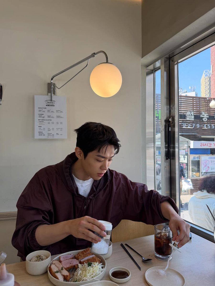 ๐ป๐๐๐โก๏พ tweet media