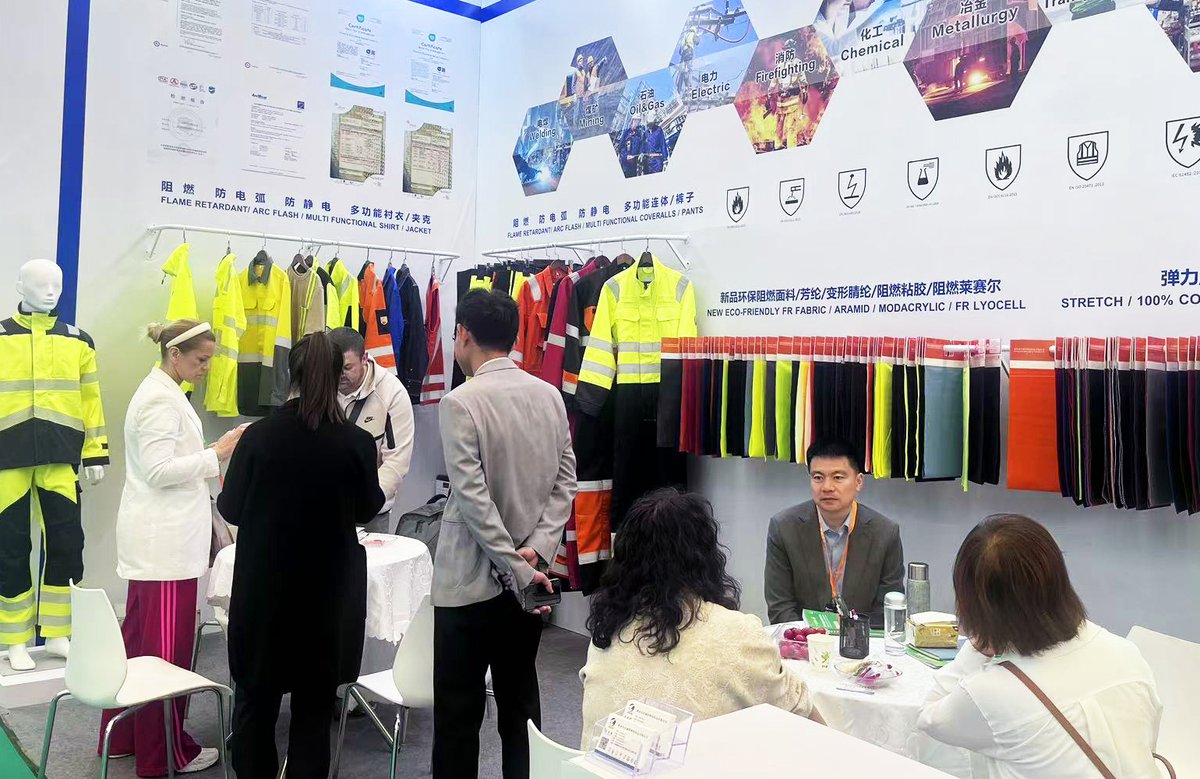 SandyDrotex's tweet photo. DROTEX showcases its environmentally friendly flame retardant fabrics and scenario-specific flame retardant clothing at the CIOSH exhibition.
#workwear #safetyclothing  #DROTEX https://t.co/L9UNaIJ4SI