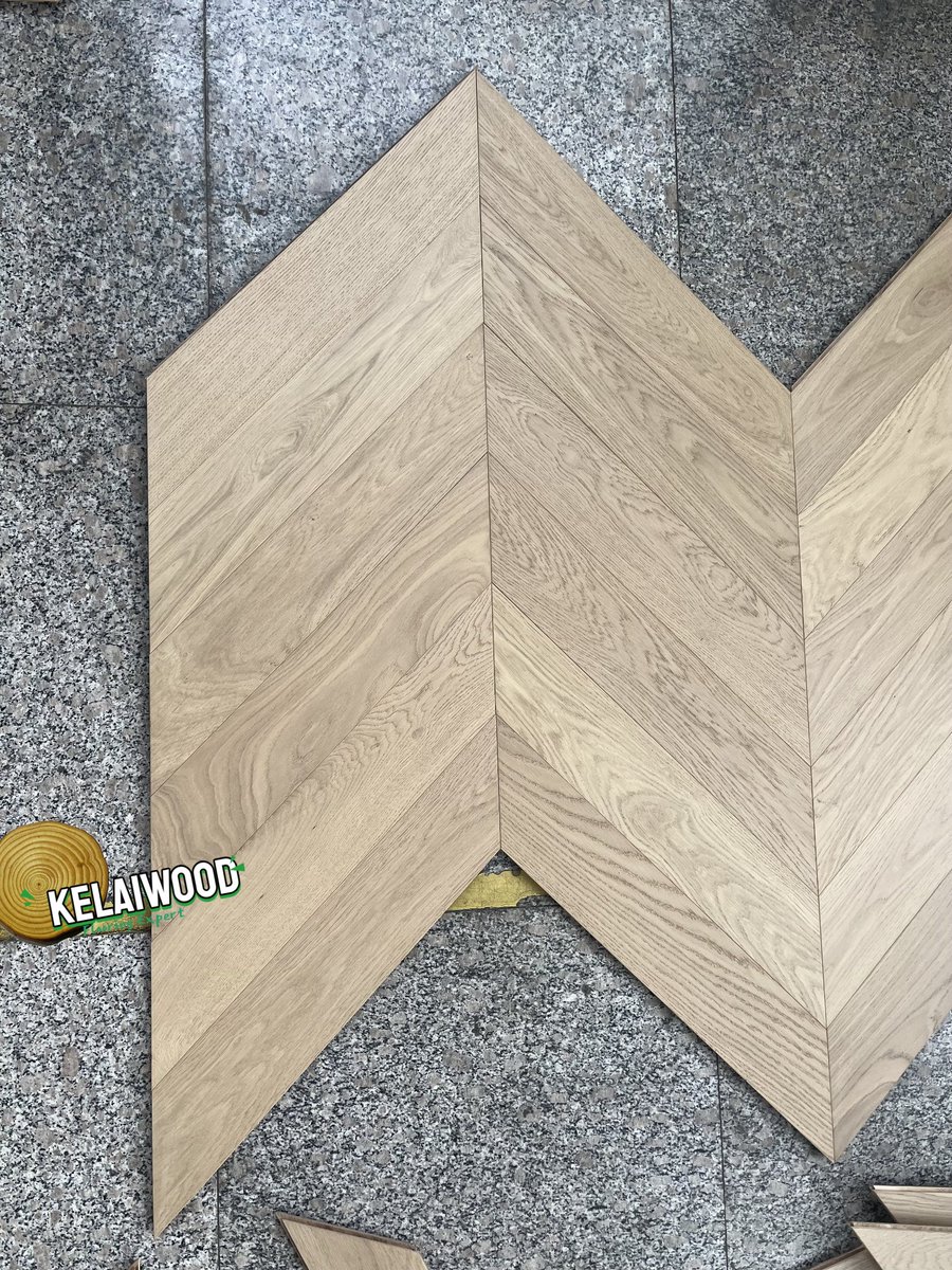KelaiWood's tweet image. Chevron pattern, timeless appeal.
Light oak tone brings warmth and clean aesthetics to any space.
Simple. Natural. Elegant.

#ChevronFlooring #EngineeredWood #OakFloor #InteriorDesign #Kelaiwood