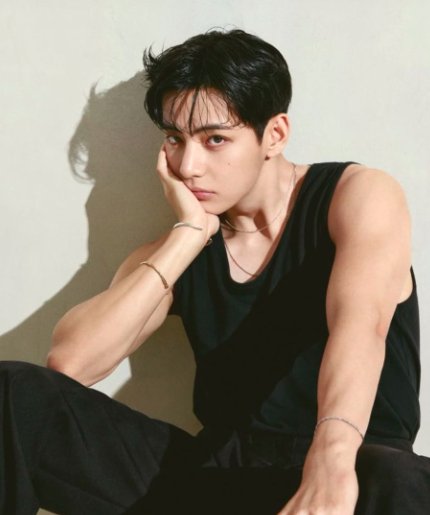 About Music tweet media