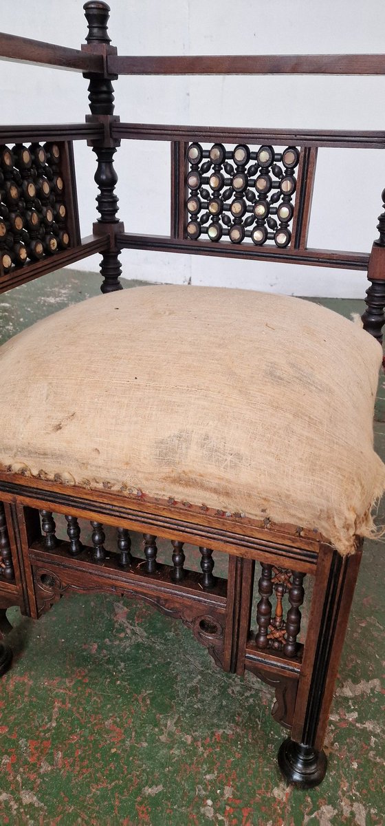 CraigHughes123's tweet image. Before &amp;amp; after pair of antique chairs, fully stripped, upholstered and braided.
#antique #upholstery