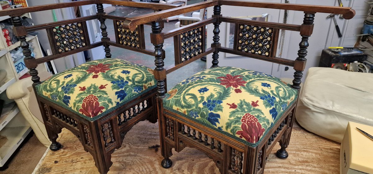 CraigHughes123's tweet image. Before &amp;amp; after pair of antique chairs, fully stripped, upholstered and braided.
#antique #upholstery