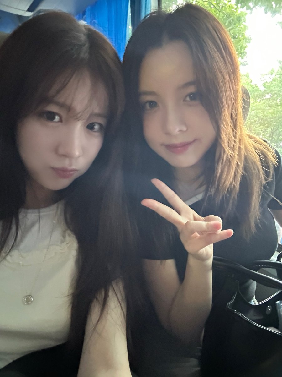 WOOAH_HM's tweet photo. [#우연]
올해도 생일 축하해 다은아!!🩷
오늘 많이 웃었으면 좋겠고 아주 사랑 가득 받는 행복한 하루 보내🫶🏻🌼

#WOOAH #우아 #WOOYEON
#HAPPY_LUCY_DAY
#루시의_23번째_봄날 https://t.co/XhUg0Yj79D