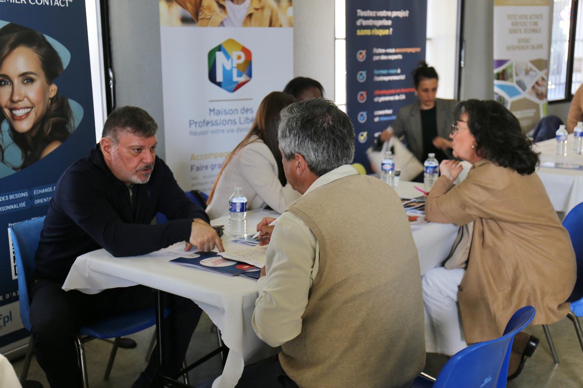 CASAOfficiel's tweet photo. 🚀 La CASA, moteur de la réussite locale : retour sur le 3e Forum Entrepreneurs !

Ce matin aux Espaces du Fort Carré d'Antibes, @JeanLeonetti, Président de la CASA, et Michèle Martin, référente Métiers @FTravail_06, ont inauguré cette nouvelle édition placée sous le signe de l'action et de l'ambition.

Le but de ce forum ? Transformer chaque idée en projet concret.✨
Porteurs de projets et chefs d'entreprise ont pu bénéficier de conseils gratuits auprès de plus de 20 partenaires stratégiques (juridique, financement, fiscalité, numérique).

À travers cet événement, la CASA réaffirme ses priorités :

🔵 𝐒𝐨𝐮𝐭𝐞𝐧𝐢𝐫 𝐥’𝐞𝐧𝐭𝐫𝐞𝐩𝐫𝐞𝐧𝐞𝐮𝐫𝐢𝐚𝐭 en offrant un accompagnement de proximité aux créateurs.
🔵 𝐁𝐨𝐨𝐬𝐭𝐞𝐫 𝐥'𝐞𝐦𝐩𝐥𝐨𝐢, car chaque nouvelle entreprise est un moteur de recrutement pour notre territoire.
🔵 𝐄𝐧𝐜𝐨𝐮𝐫𝐚𝐠𝐞𝐫 𝐥’𝐢𝐧𝐧𝐨𝐯𝐚𝐭𝐢𝐨𝐧 pour aider nos pépites locales à structurer durablement leur activité.

Une belle réussite collective pour dynamiser le tissu économique de Sophia Antipolis et de notre territoire. 
Bravo à tous les participants et merci à nos partenaires pour leur expertise !🤝💼

#CASA #SophiaAntipolis #Entrepreneuriat #ForumEntrepreneurs