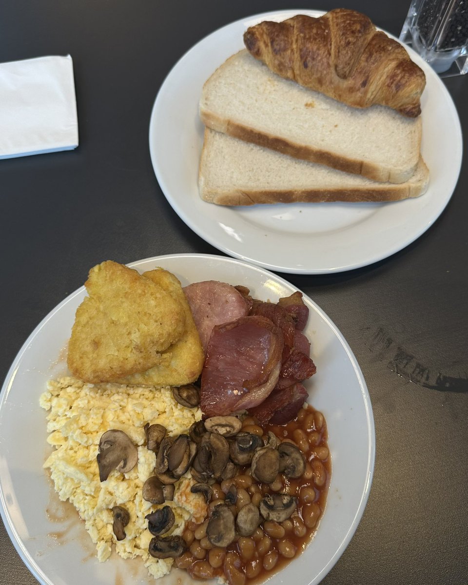 𝐯𝐞𝐫𝐬𝐚𝐫𝐜𝐡𝐢𝐞 tweet media