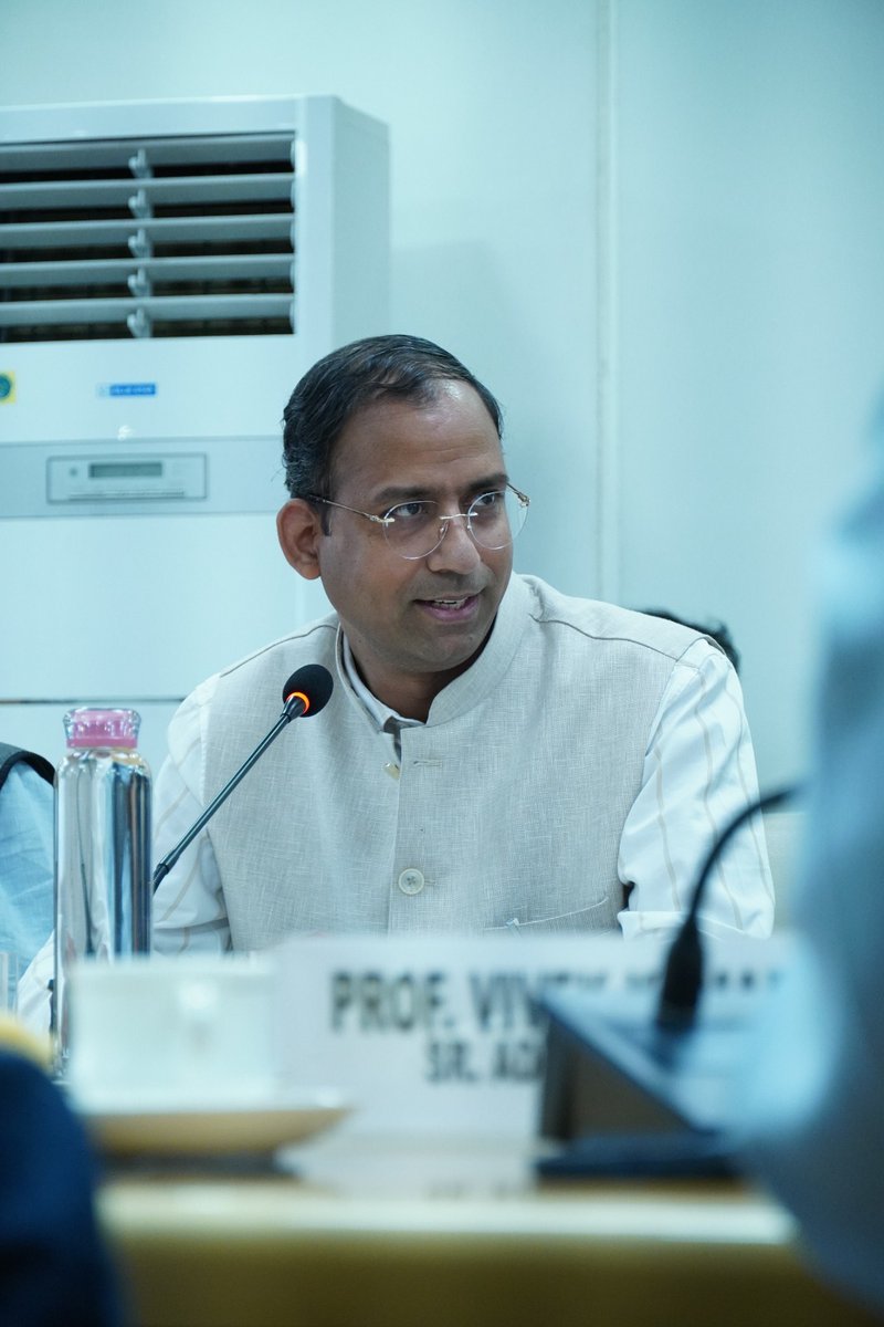 NITIAayog's tweet image. NITI Aayog convened a National Level Consultative Meeting on “Institutional Structures &amp;amp; Processes for Research Translation and Productisation” on 6th April, 2026 at NITI Aayog, New Delhi, under the chairmanship of Dr V. K. Saraswat, Member (S&amp;amp;T). The meeting brought together