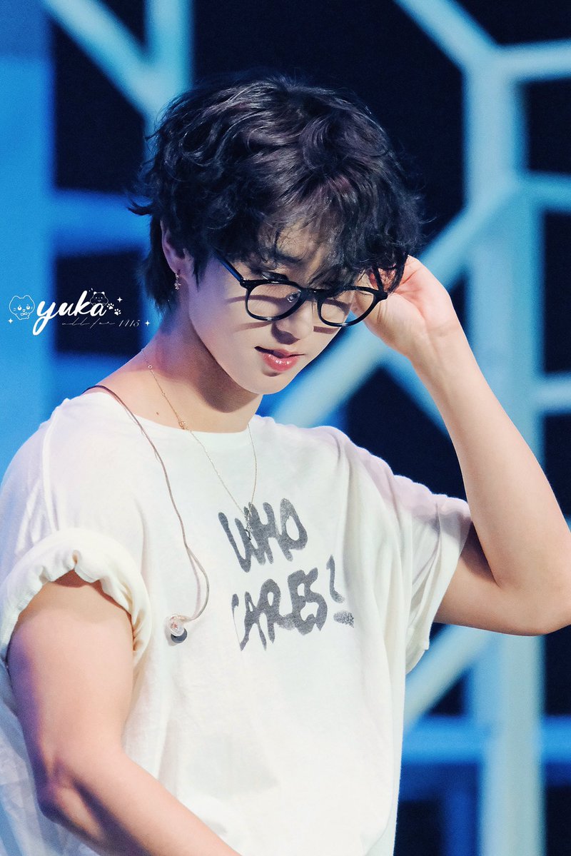 20260404 SKZ 6th FM

완전 Hot nerd 🤓 

 #HAN #한 #한지성 #Straykids #스트레이키즈